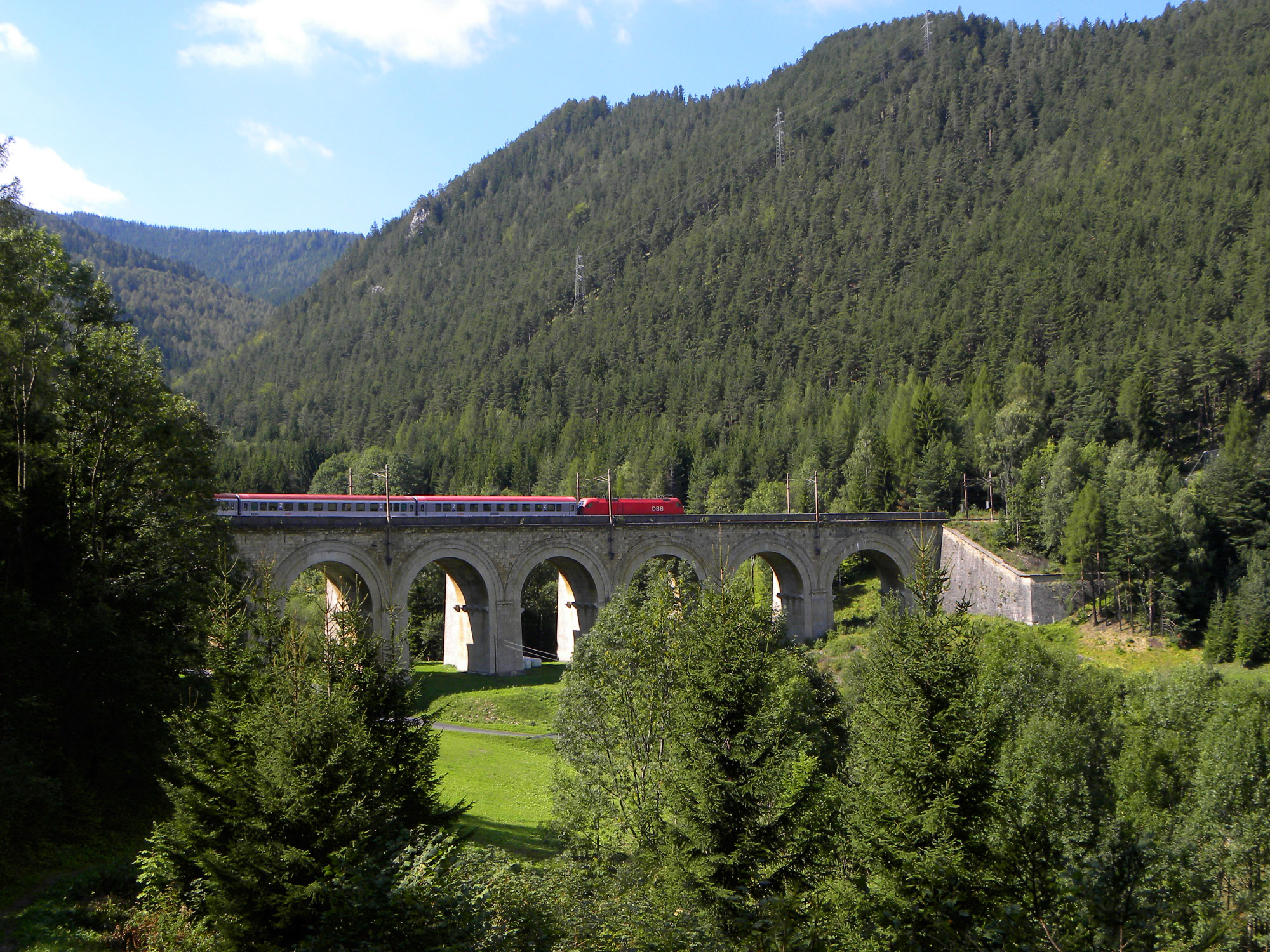 Semmeringbahn (Photo license: CC-BY-SA 3.0)